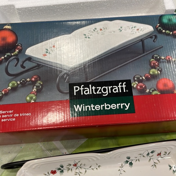 Pfaltzgraff Sled Tray Server-Winter berry serving tray, lunch Buffett, display - Picture 3 of 7
